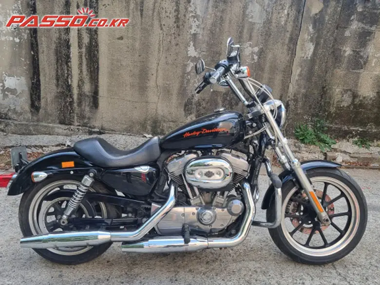 Harley-Davidson 883 SuperLow