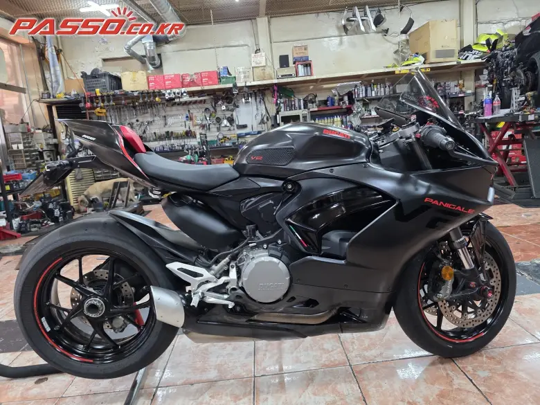 Ducati Panigale V2
