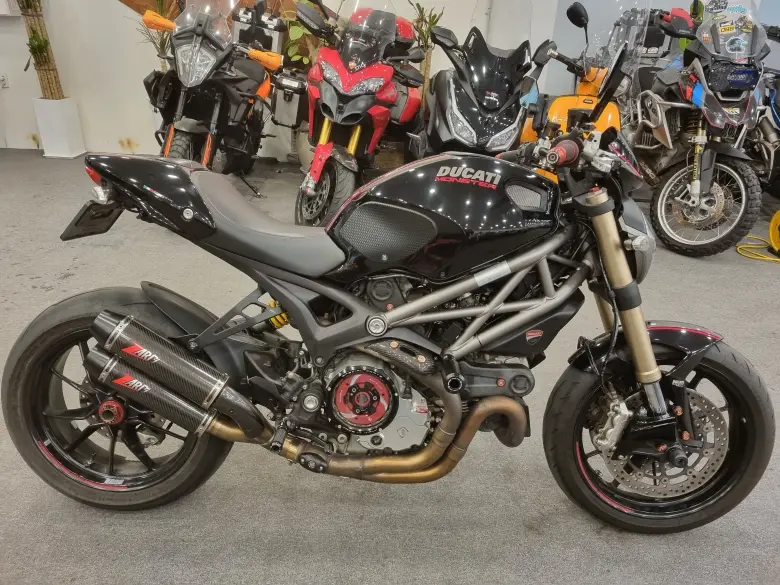 Ducati Monster 1100 EVO