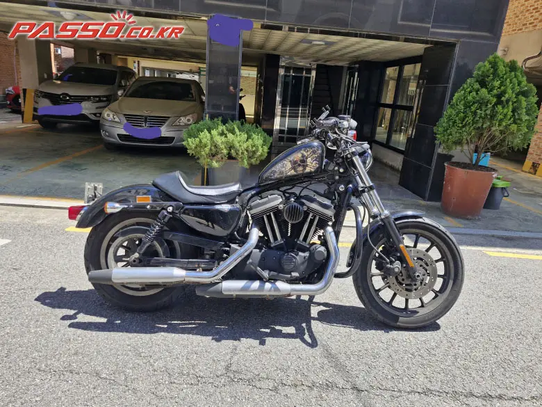 Harley-Davidson 883 R