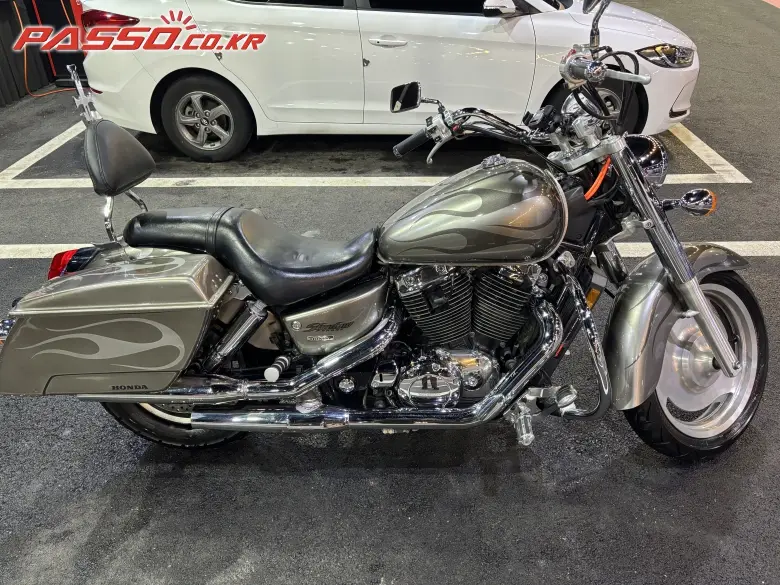 Honda Shadow 1100 Sabre