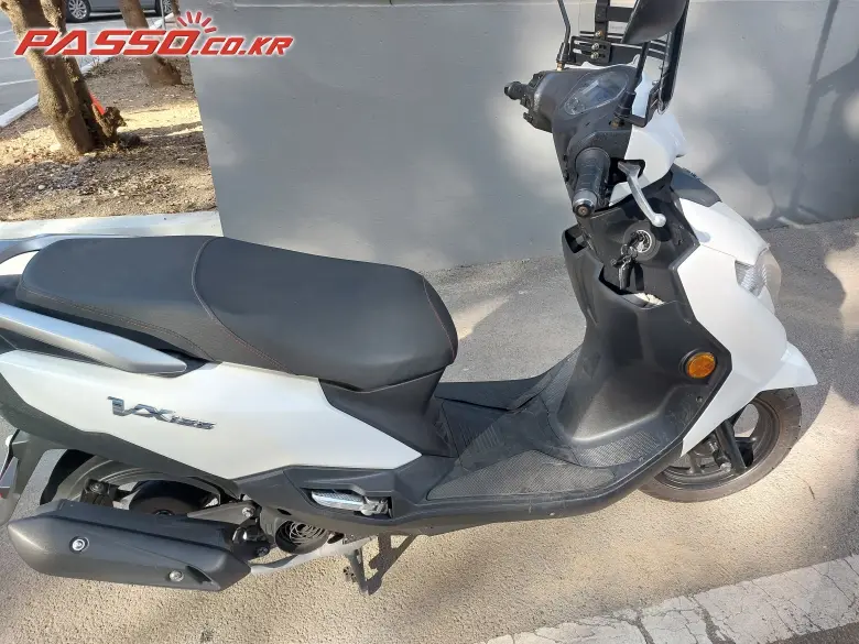 DNA Motors / Daelim VX 125