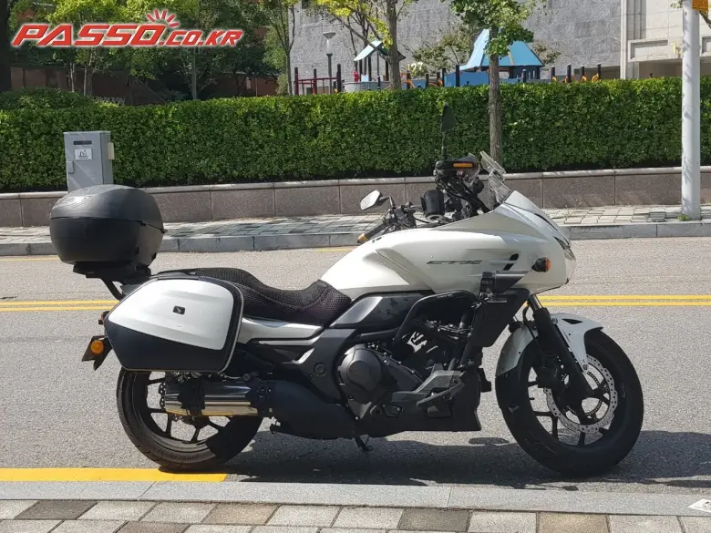Honda CTX 700