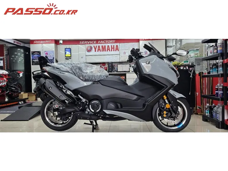 Yamaha TMAX 560