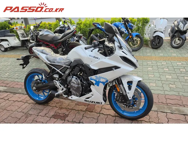 Suzuki GSX 8 R