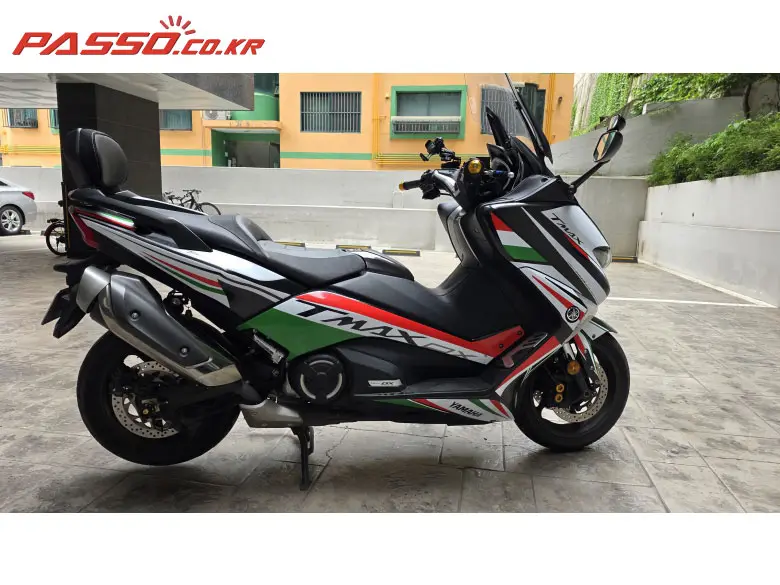 Yamaha TMAX DX