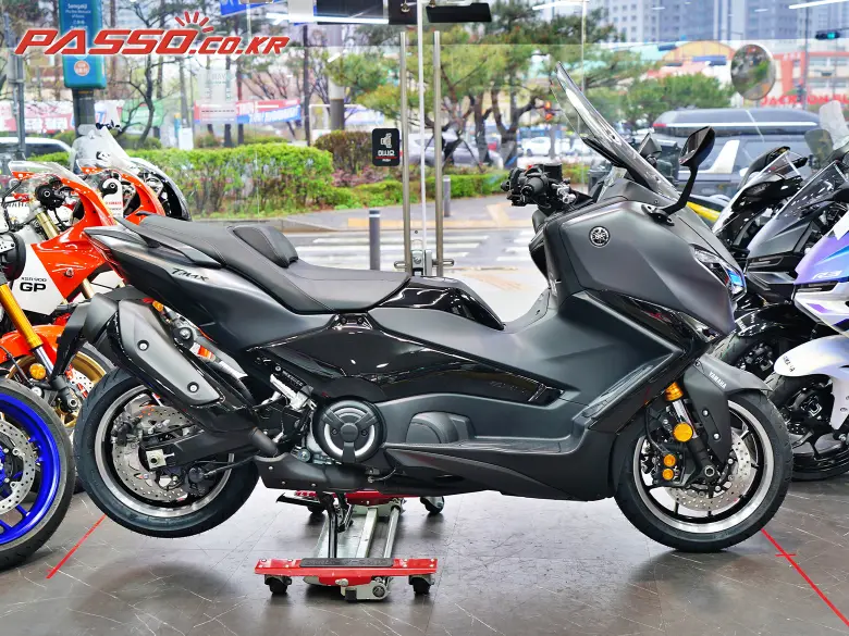 Yamaha TMAX 560