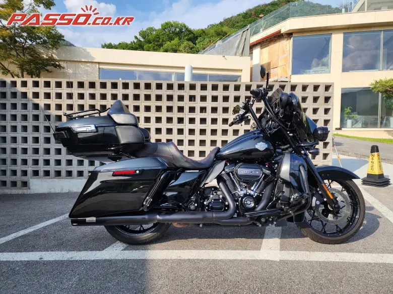 Harley-Davidson Street Glide Special