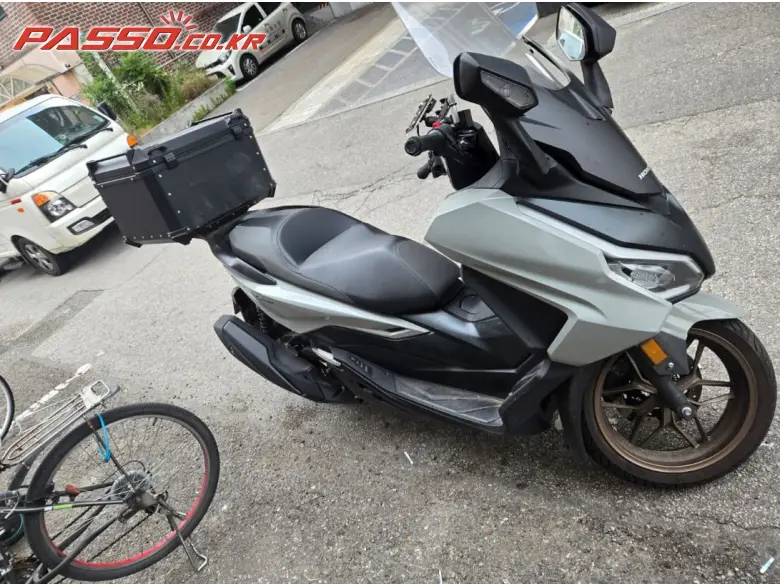 Honda Forza 350