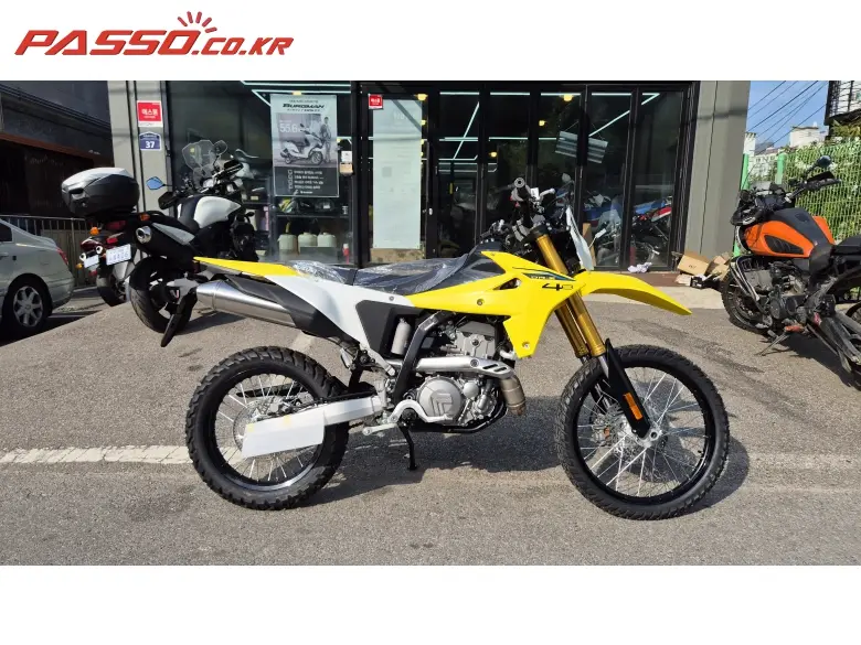 Suzuki DR Z 4 S