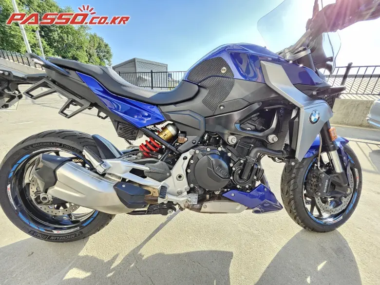 BMW F 900 R