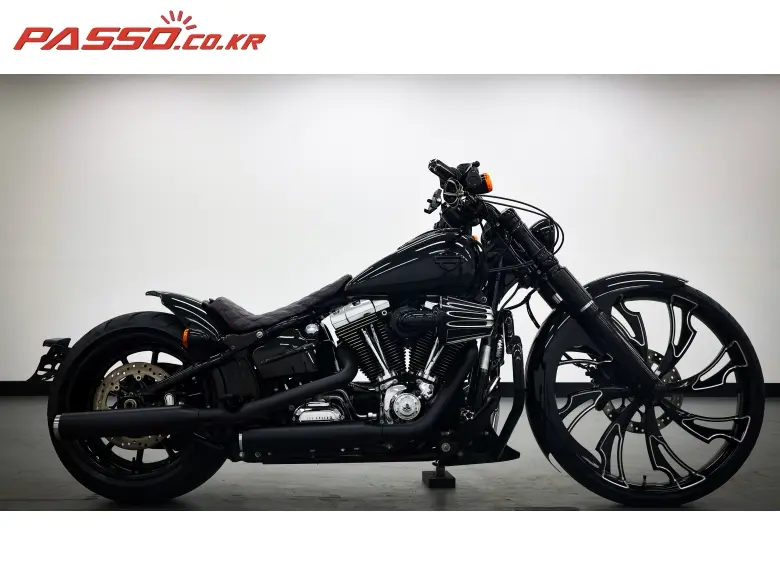 Harley-Davidson Breakout