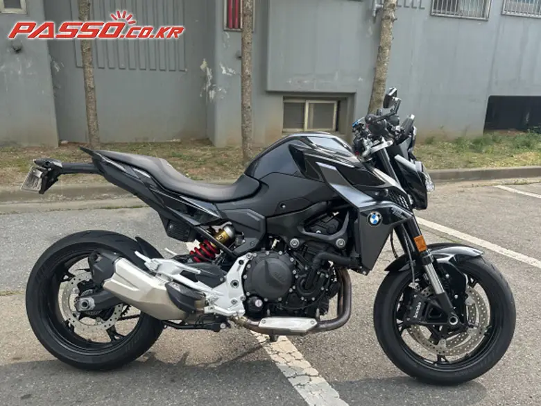 BMW F 900 R