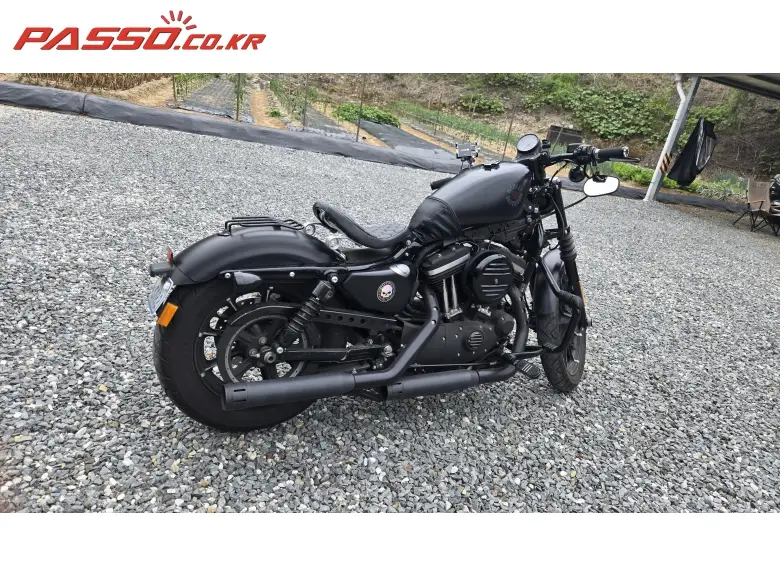 Harley-Davidson 883