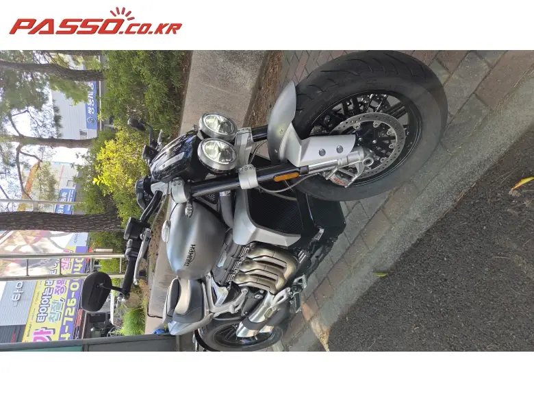 Triumph Rocket III R
