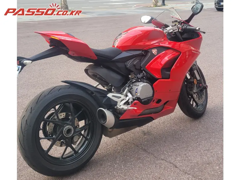 Ducati Panigale V2