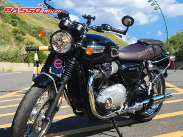 Triumph Bonneville T100
