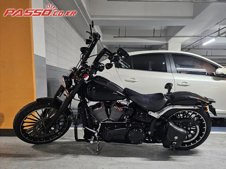 Harley-Davidson Breakout