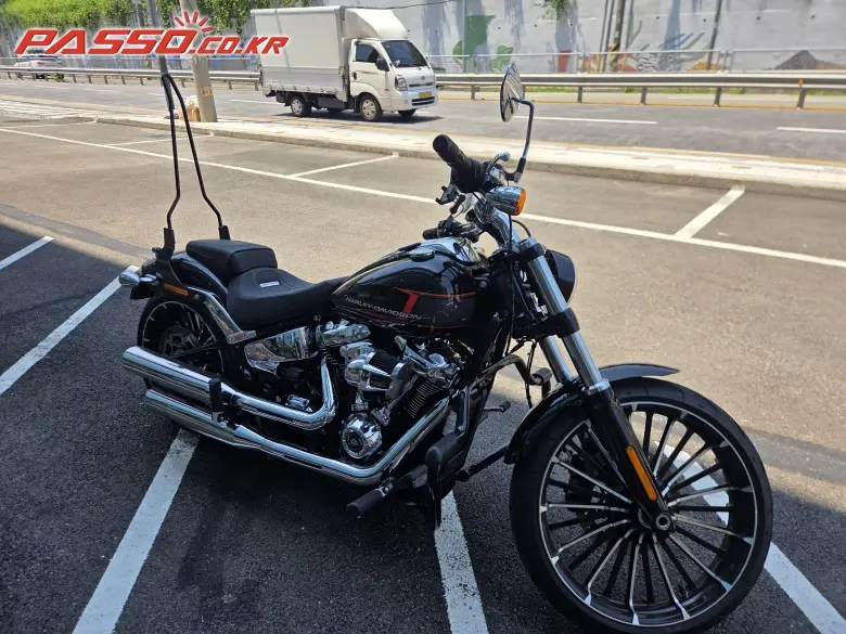 Harley-Davidson Breakout 117