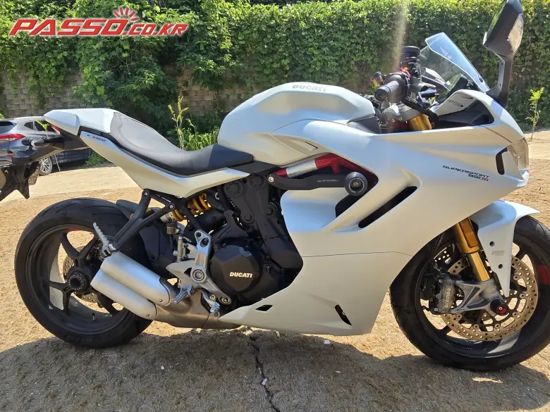 Ducati Supersport 950 S