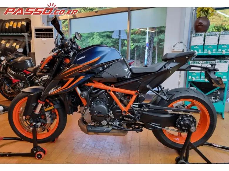 KTM 1290 Super Duke R