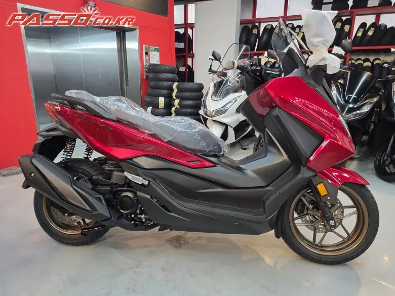 Honda Forza 350