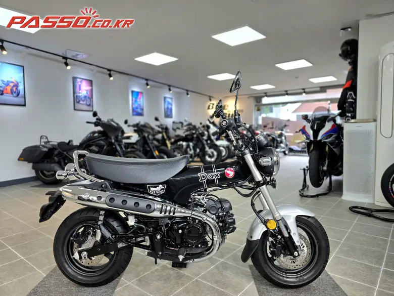 Honda ST 125 Dax