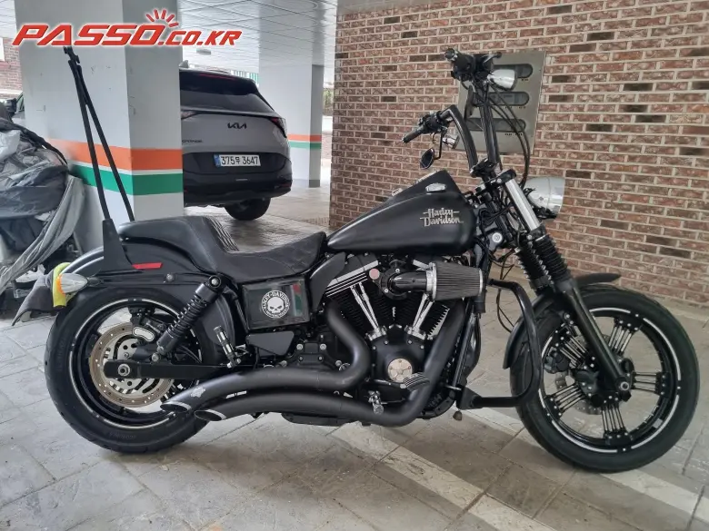 Harley-Davidson Dyna Street Bob