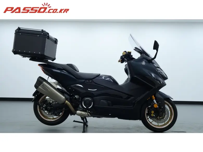 Yamaha TMAX 560