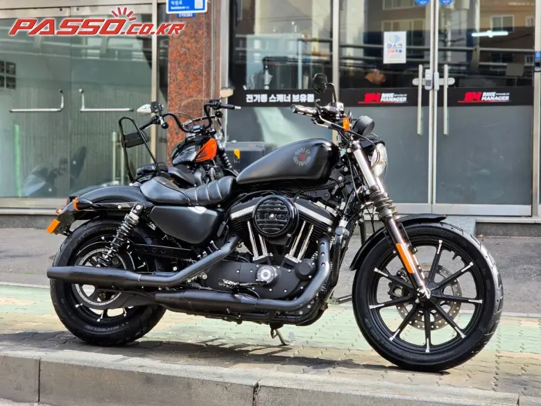 Harley-Davidson Iron 883