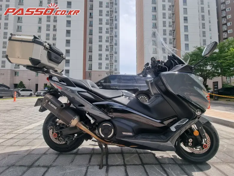 Yamaha TMAX 560