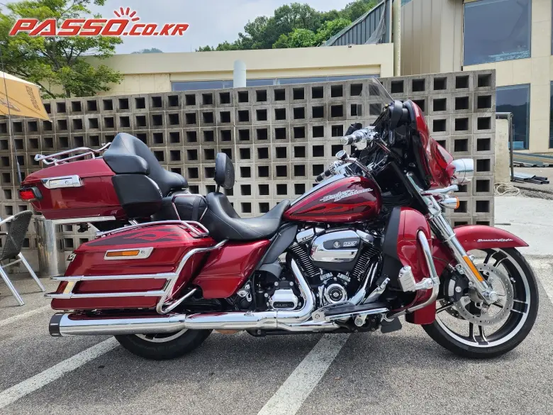 Harley-Davidson Street Glide Special