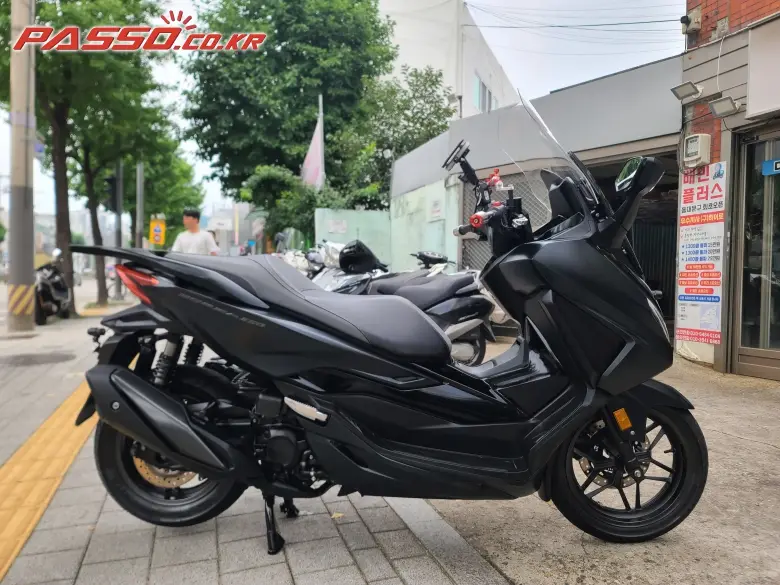 Honda Forza 350