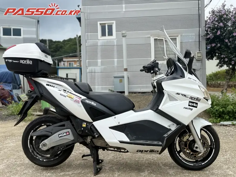 Aprilia SRV 850