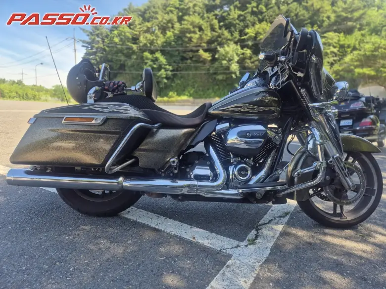 Harley-Davidson Street Glide Special