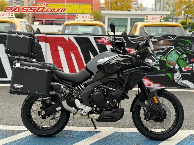 CFMoto 700 MT