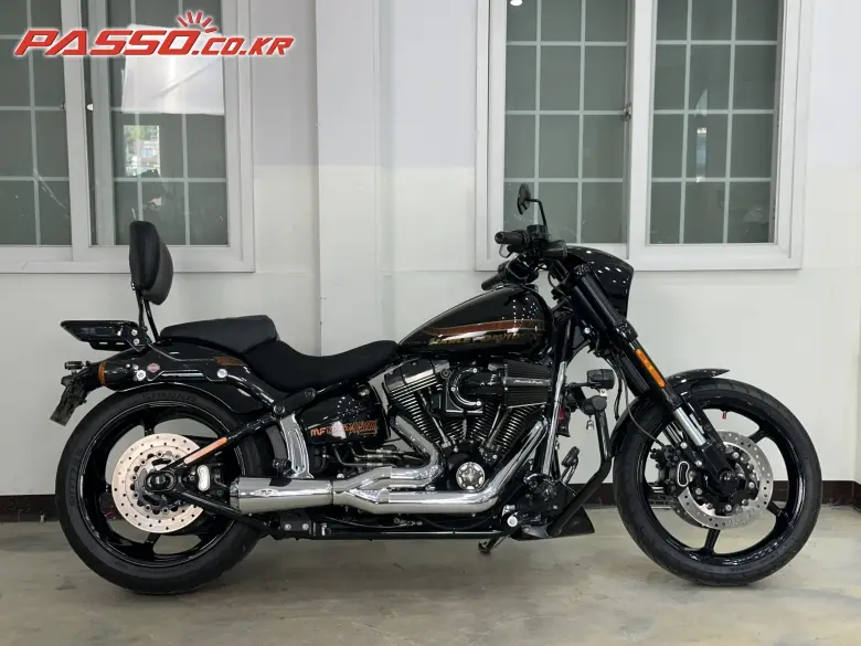 Harley-Davidson Breakout