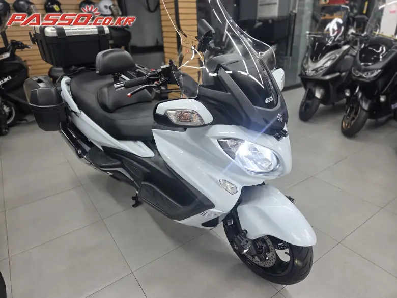 Suzuki Burgman 650