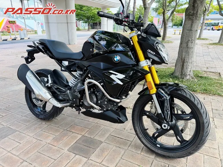 BMW G 310 R