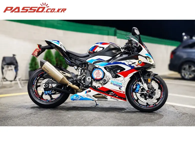 BMW M 1000 RR