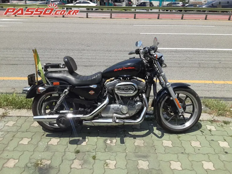 Harley-Davidson 883 SuperLow