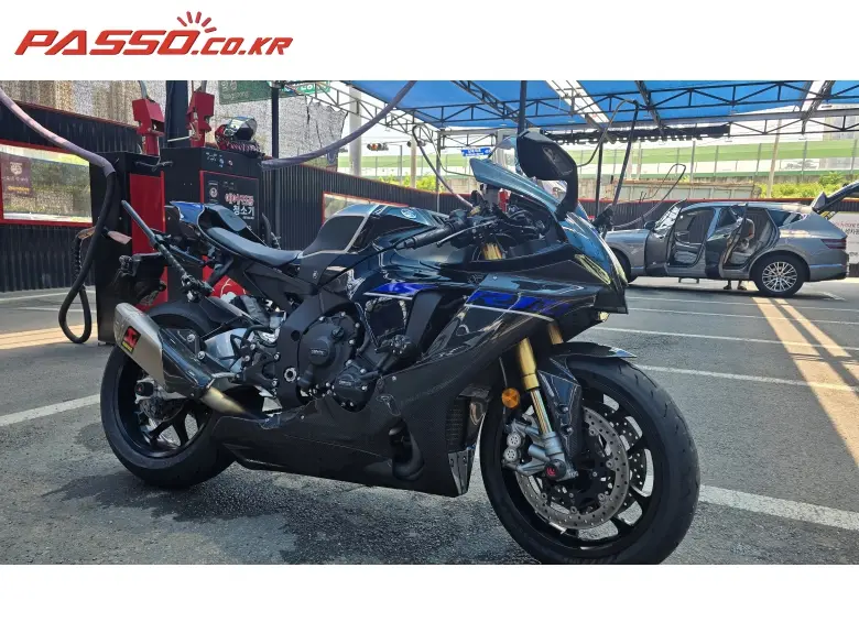 Yamaha YZF R1 M