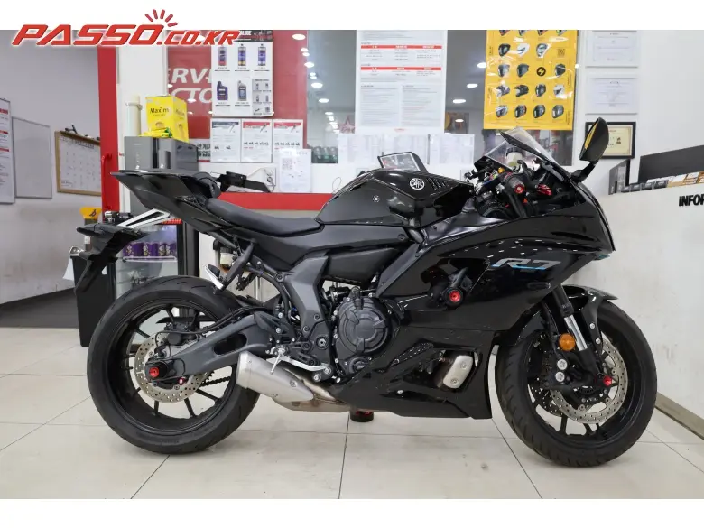 Yamaha YZF R7