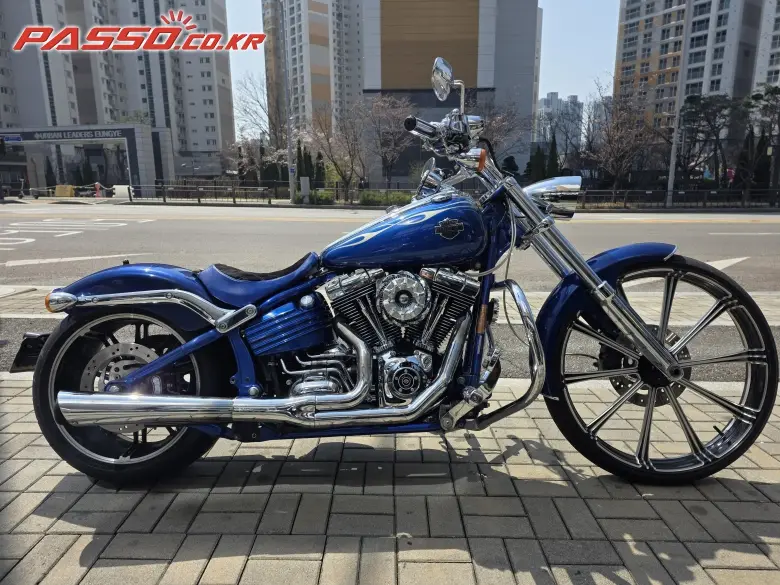 Harley-Davidson Rocker C