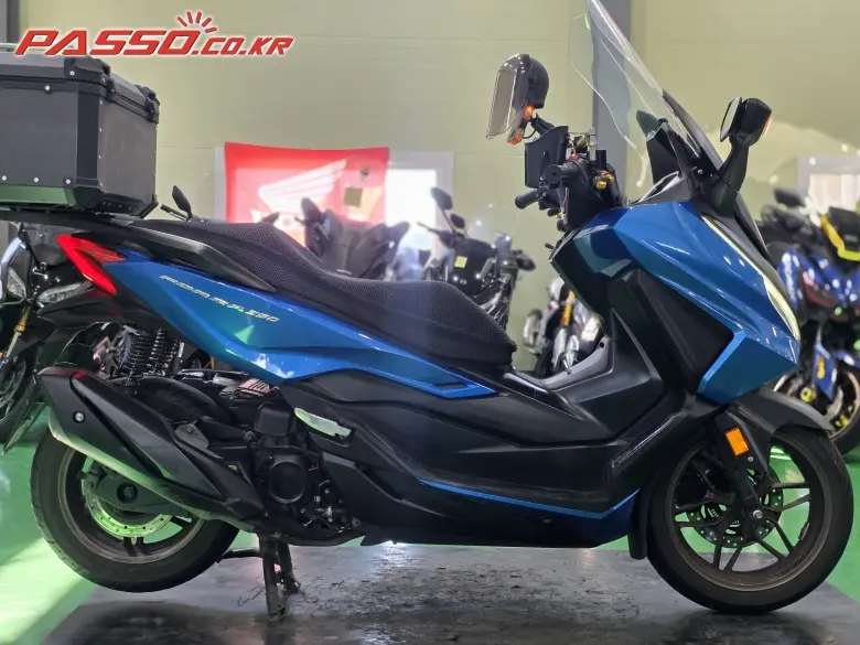 Honda Forza 350