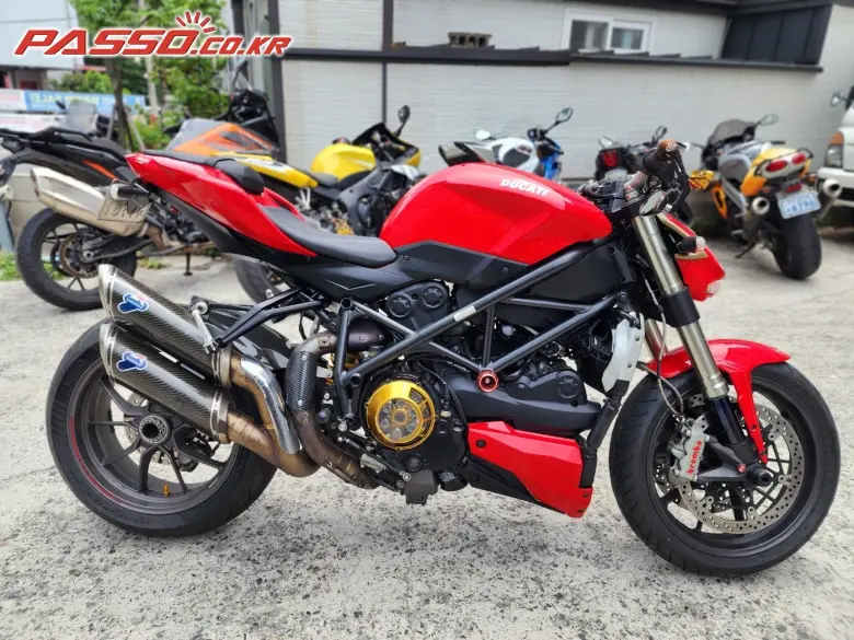 Ducati Streetfighter