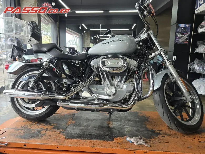 Harley-Davidson 883 SuperLow