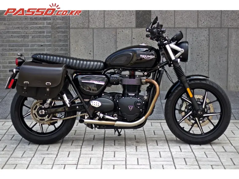 Triumph Street Twin