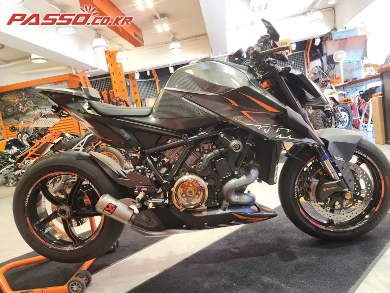 KTM 1290 Super Duke R