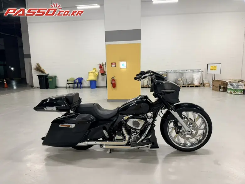 Harley-Davidson Street Glide Special